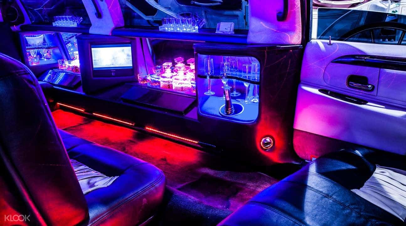 Private Stretch Limousine Transfers from Dubai International Airport (DXB) to Dubai2