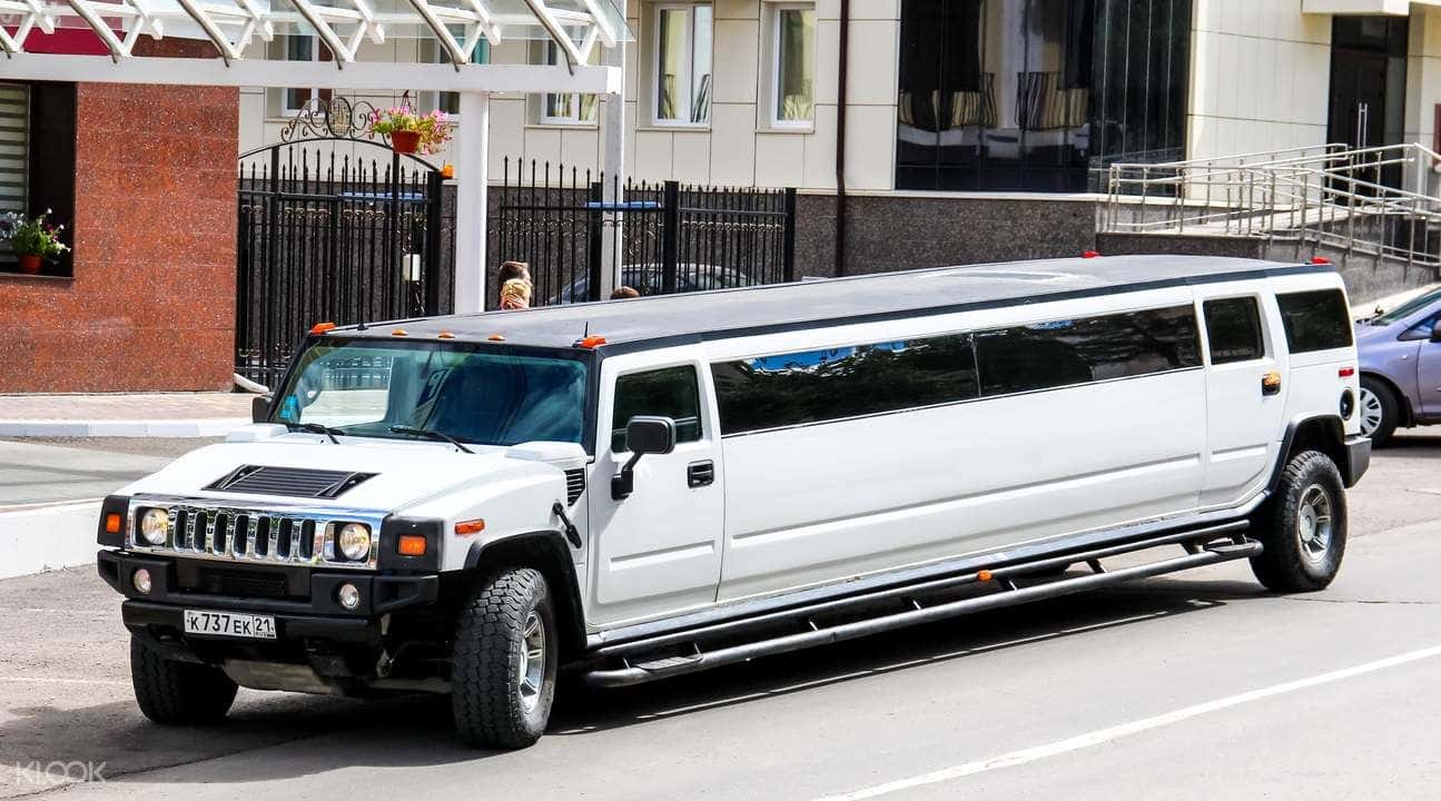 Private Stretch Limousine Transfers from Dubai International Airport (DXB) to Dubai3