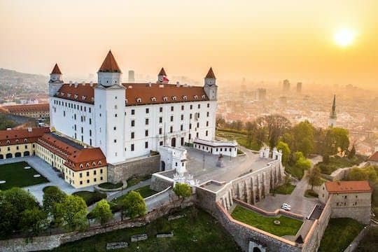 Bratislava city centre tour from Vienna with lunch
