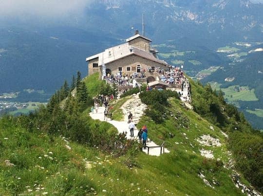 Eagle's Nest and Obersalzberg private historical tour