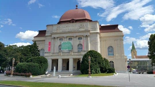 Walking tour to the Instaworthy spots of Graz with a local
