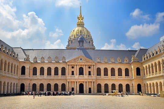 French military history tour of l'Hotel des Invalides