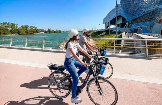 Grand tour of Lyon by bike 3-hour guided visit