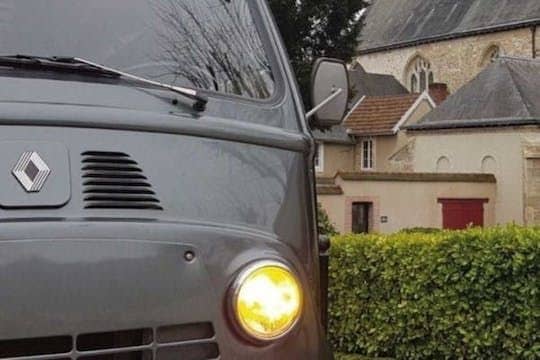 Half-day trip from Epernay to the heart of Champagne by vintage van