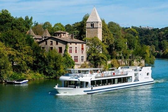 Hermès II restaurant boat lunch cruise in Lyon
