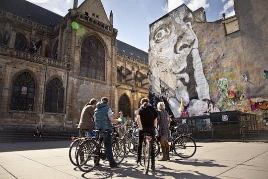 Historic and contemporary Paris bike tour