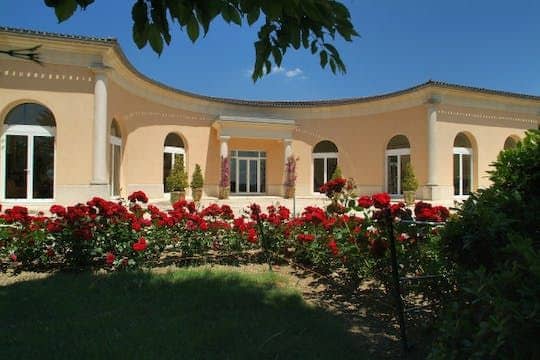 Lalande-de-Pomerol wine tasting tour at Vignobles Chatonnet