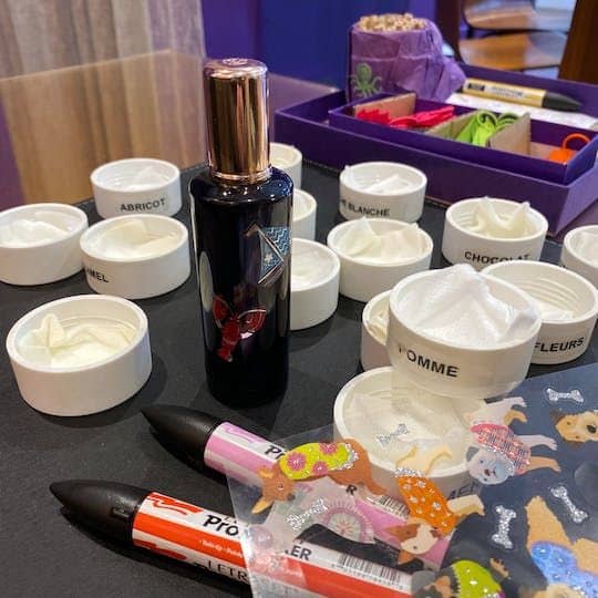 Le Petit Parfumeur workshop for kids at Molinard Paris