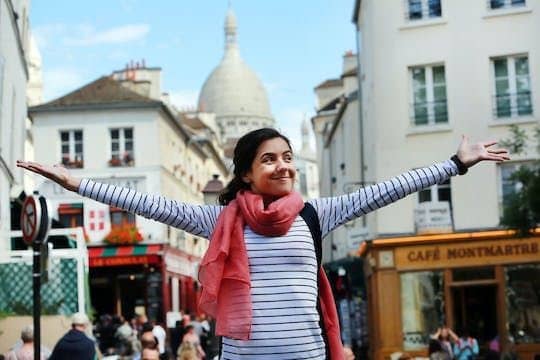Montmartre sightseeing audio tour on mobile app