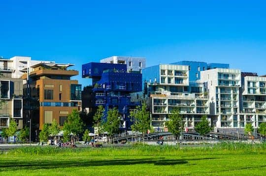 Private guided walking tour of the Confluence district