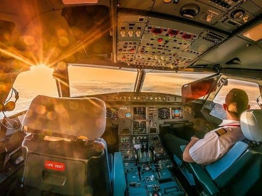 กิจกรรมบินจำลองในเครื่องจำลองการบิน แอร์บัส A320 เป็นเวลา 30 นาทีในแฟรงก์เฟิร์ต