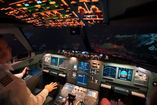 กิจกรรมบินจำลองในเครื่องจำลองการบินแอร์บัส A320 เป็นเวลา 30 นาทีในฮัมบูร์ก