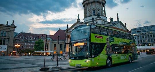 Evening sightseeing tour by bus in Berlin