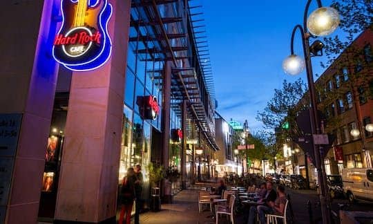 Hard Rock Cafe Cologne priority seating with meal