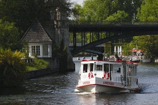 ตั๋ววันล่องเรือแบบ Hop-On Hop-Off Alster