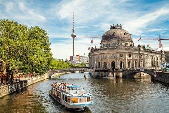 Hop-on hop-off bus with 1-hour Spree cruise
