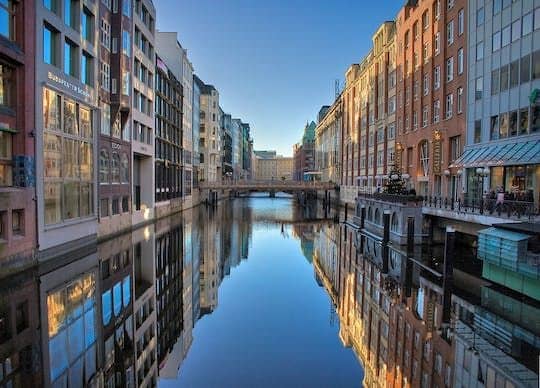 Kickstart private and personalized walking tour of Hamburg