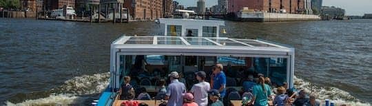 Port of Hamburg 2-hour cruise with live commentary by Rainer Abicht Elbreederei