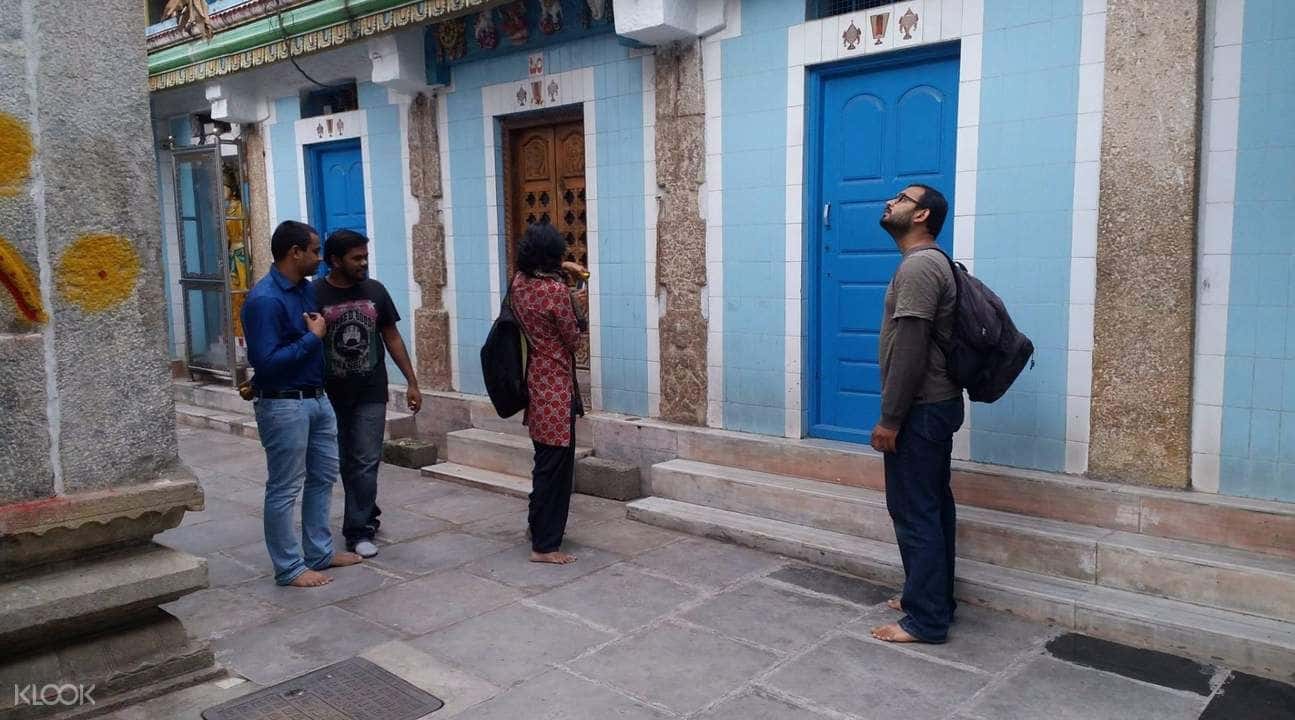 Bangalore Walking Tour In Nagarathpet - The Silk Tales3