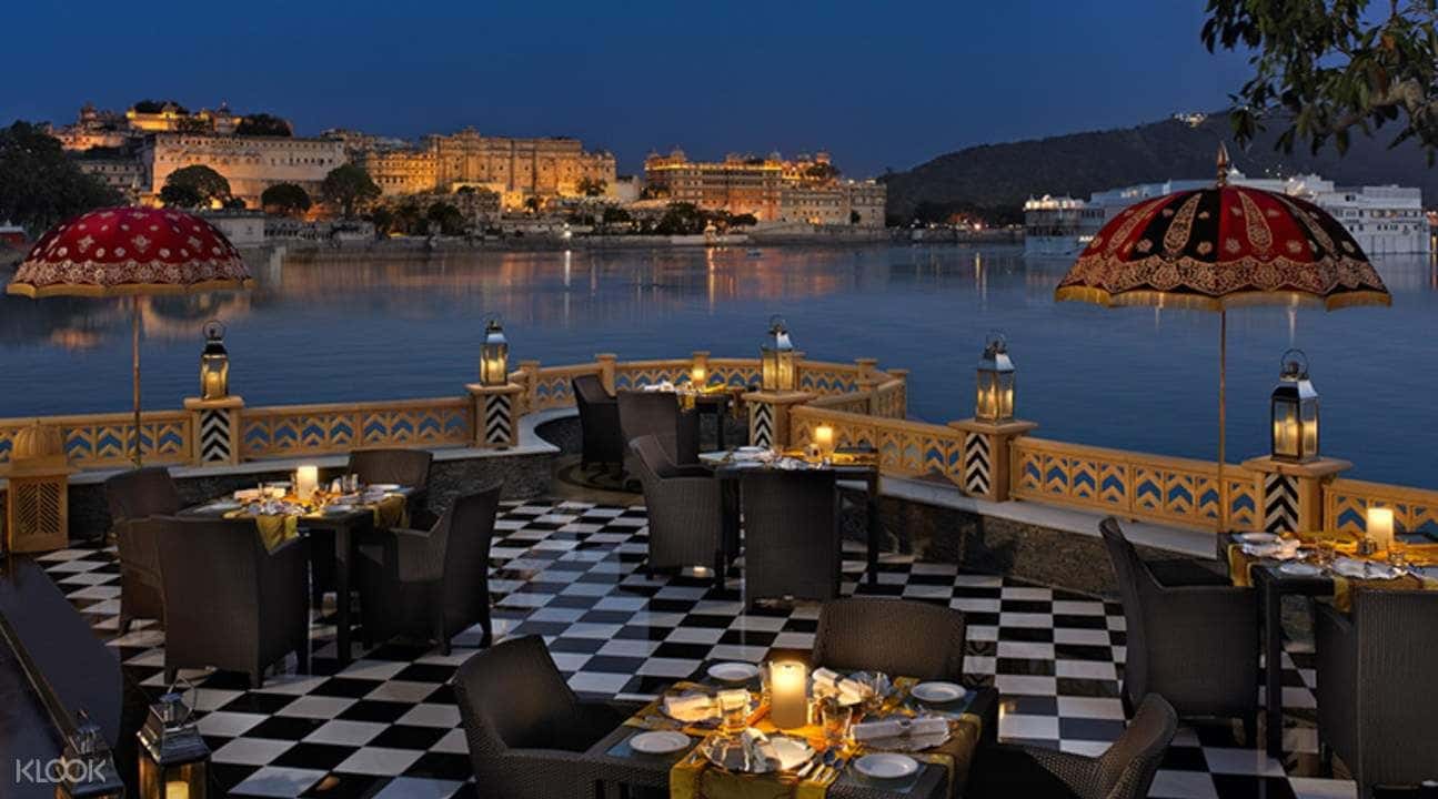 Boat Ride with Buffet Dinner in Jag Mandir Palace1