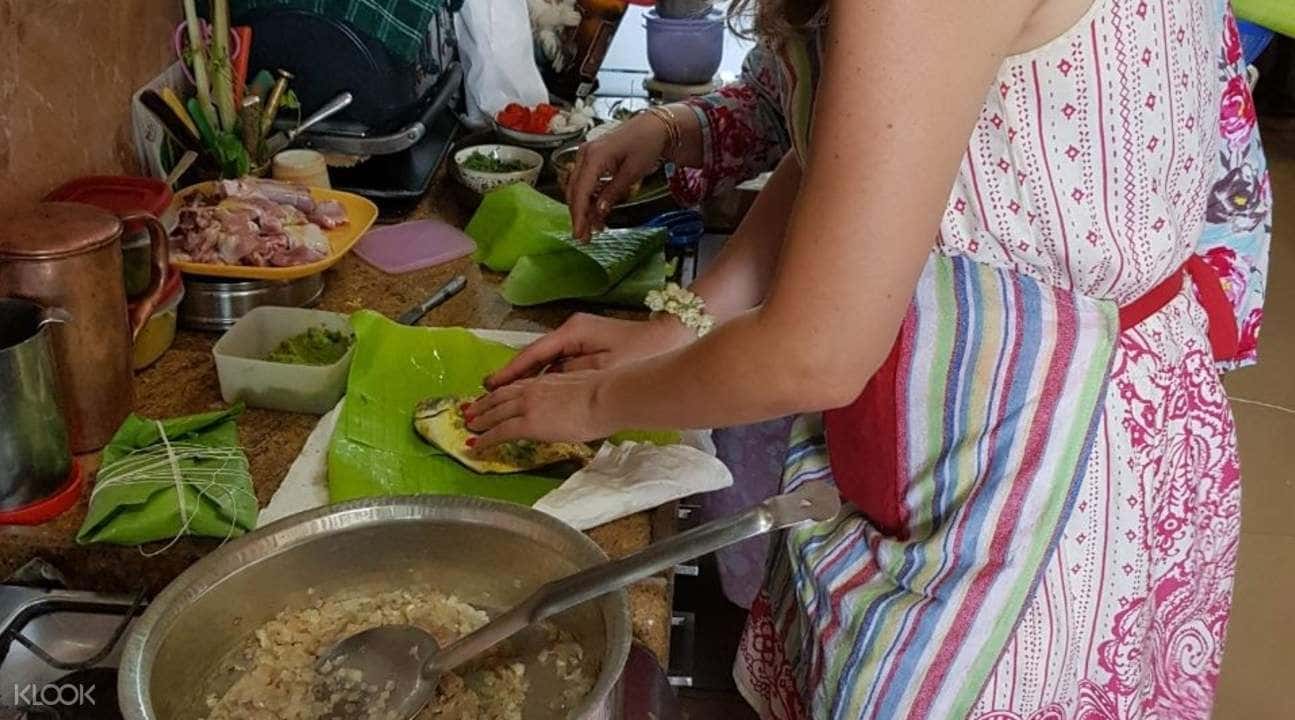 Cook And Dine With A Local Parsi Home Chef1