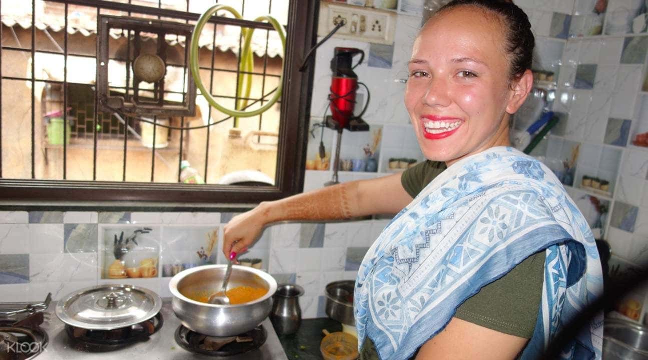 Cooking Class with a Local Family in Mumbai2
