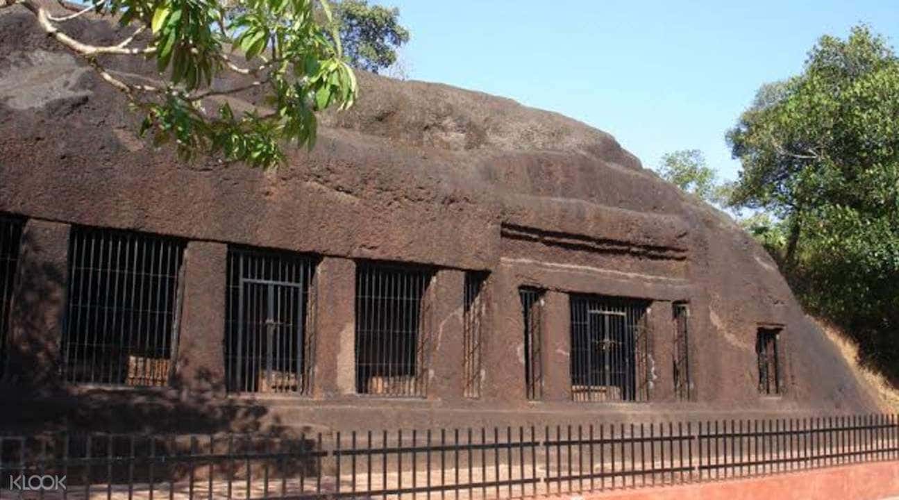 Harvaleem Waterfall Tour in Goa2