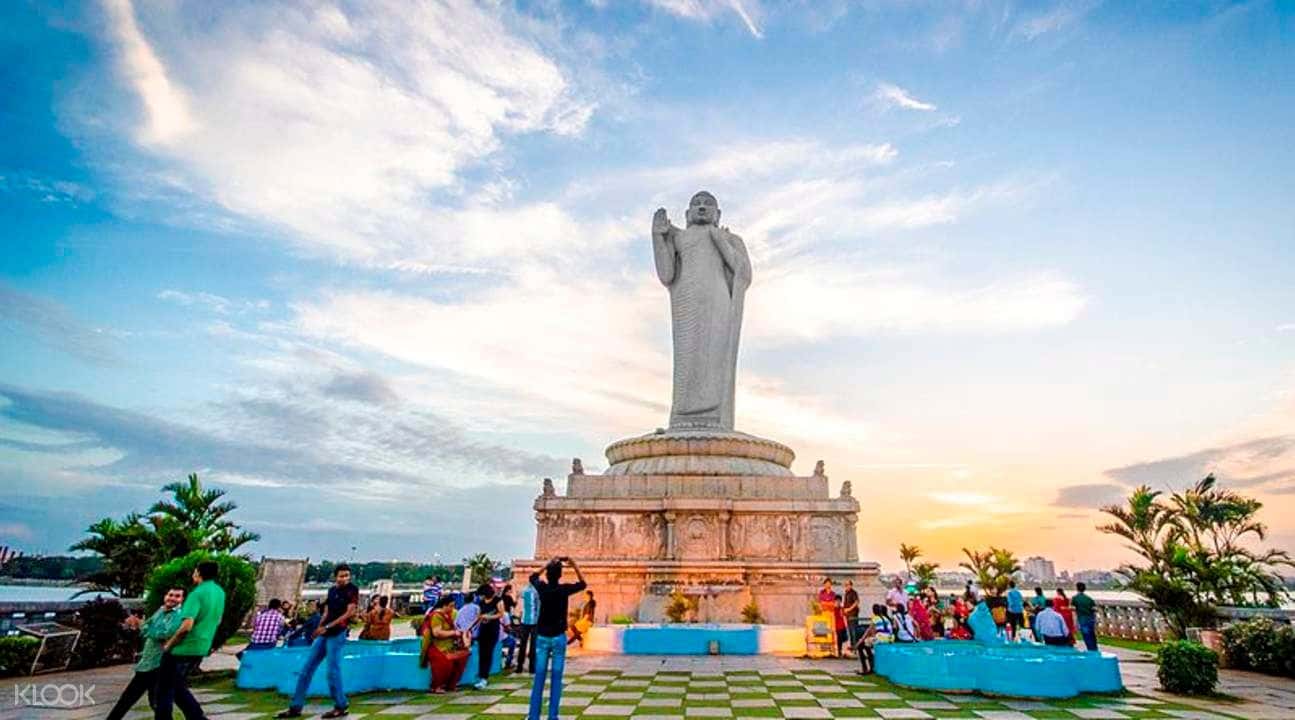 Hyderabad Evening Tour with Hussain Sagar Lake Boat Ride2