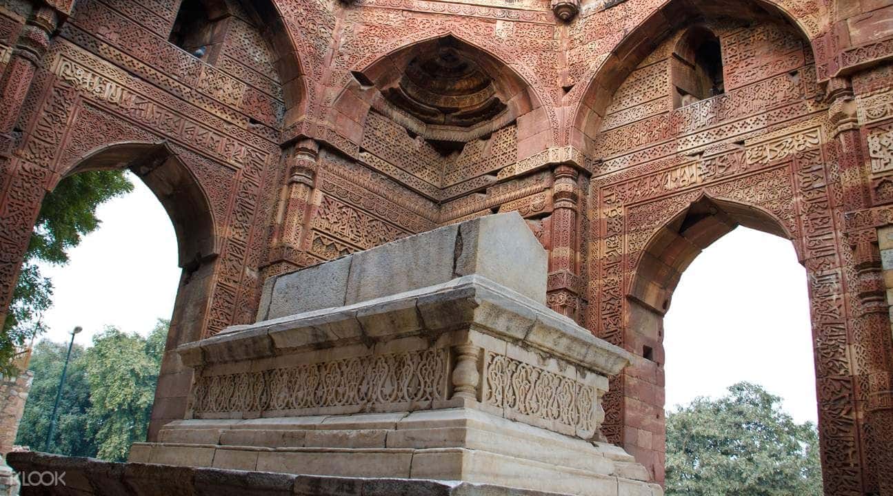 Mehrauli Archaeological Park Walking Tour3