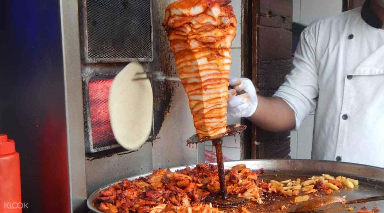 Mumbai Chor Bazaar Walking Tour3