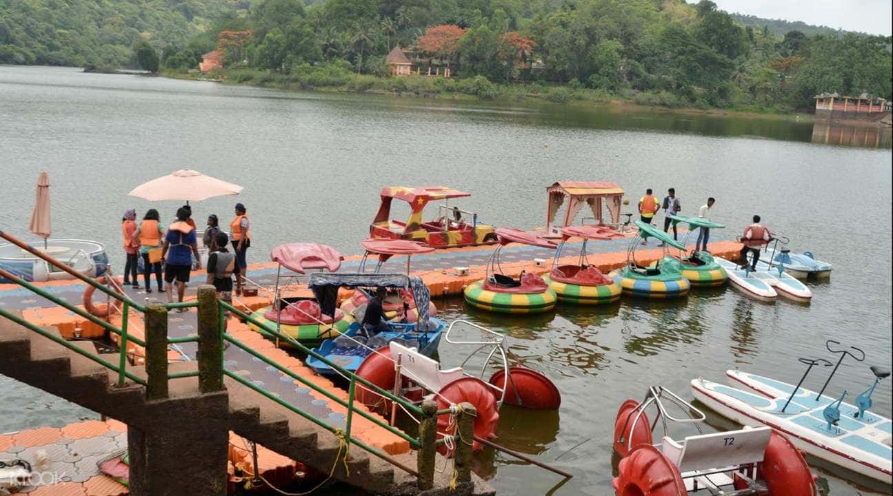 Sanquelim Harvalem Waterfalls and Rudreshwar Temple Private Day Tour3