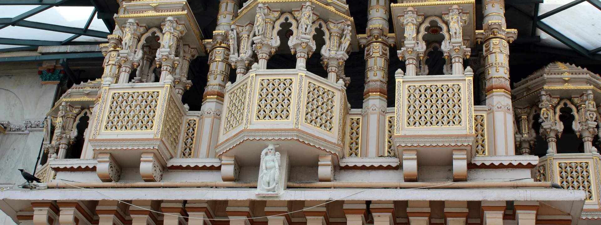 Spiritual Temple Tour Of Mumbai