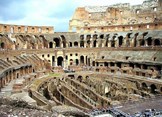 Small group guided tour of with Colosseum fast-track entrance