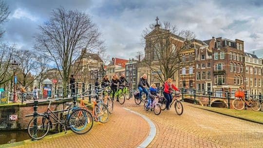 Amsterdam guided city bike tour