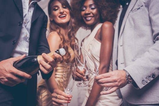 Amsterdam Nightlife Ticket with a bottle of Champagne
