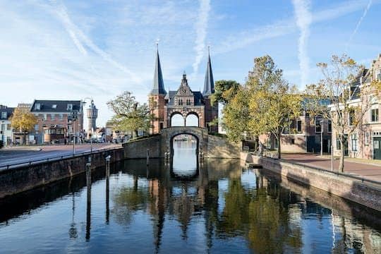 Self guided tour with interactive city game of Sneek