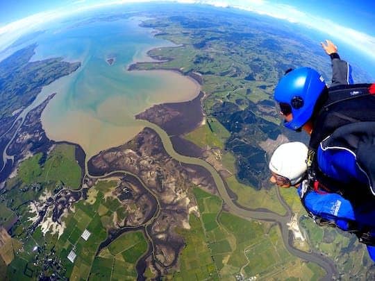 20,000ft skydiving experience in Auckland