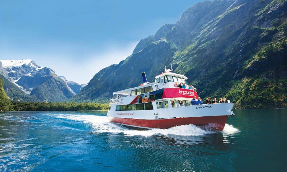 Cruise and Kayak Milford Sound Tour