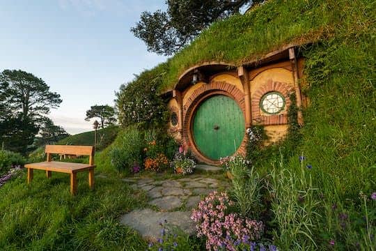Middle earth experience - Hobbiton movie set and Glowworm cave tour