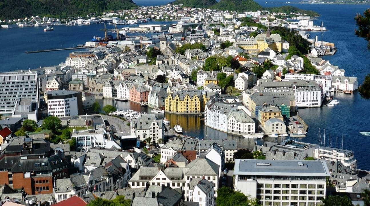 Alesund City Sightseeing Hop-On Hop-Off Bus Pass1