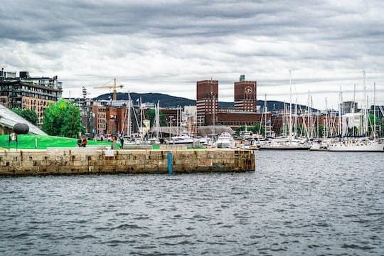 Oslo private walk from coast to city