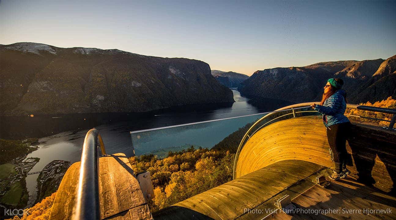 Stegastein Viewpoint Sightseeing Bus Tour from Flam3