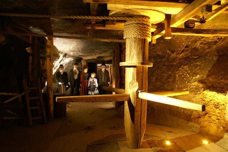 Auschwitz and Salt Mine guided tour with pickup from Krakow1
