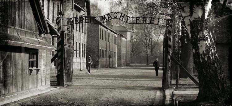 Auschwitz Birkenau guided tour by minivan from Krakow2