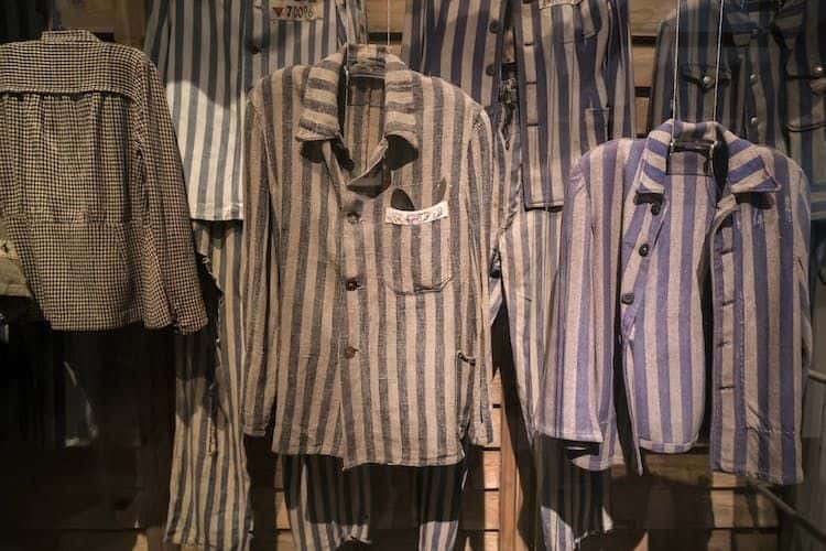Auschwitz-Birkenau guided tour plus lunch and pickup from Krakow3