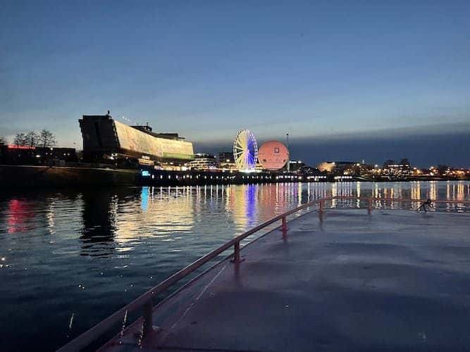 Krakow at night 60-minutes boat tour3