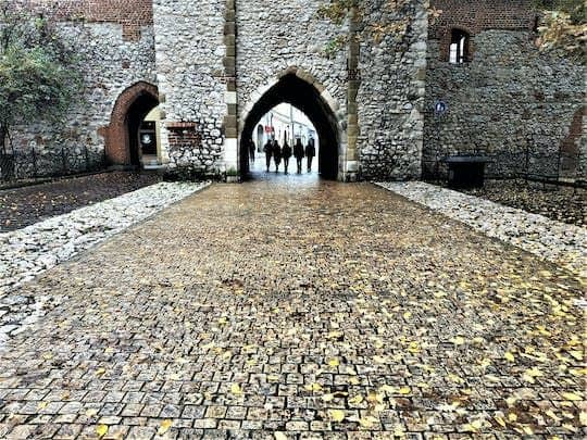 Krakow Old Town exploration game and tour