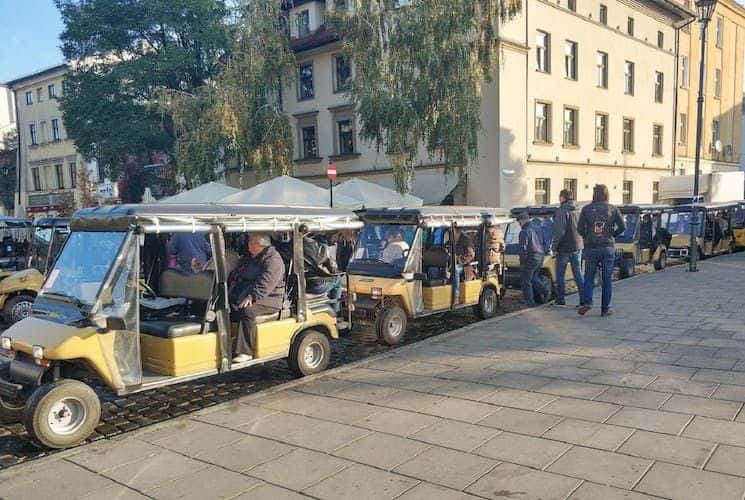 Krakow Old Town, Jewish Kazimierz and Ghetto tour by electric golf cart4