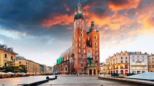 Wawel Castle, Cathedral and Rynek Underground guided tour with lunch