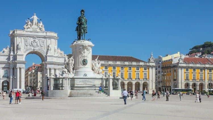 Lisbon sightseeing tour with Sintra3
